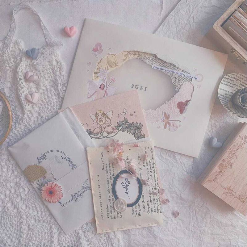 Pretty letters and envelopes from Instagram pen pals. 